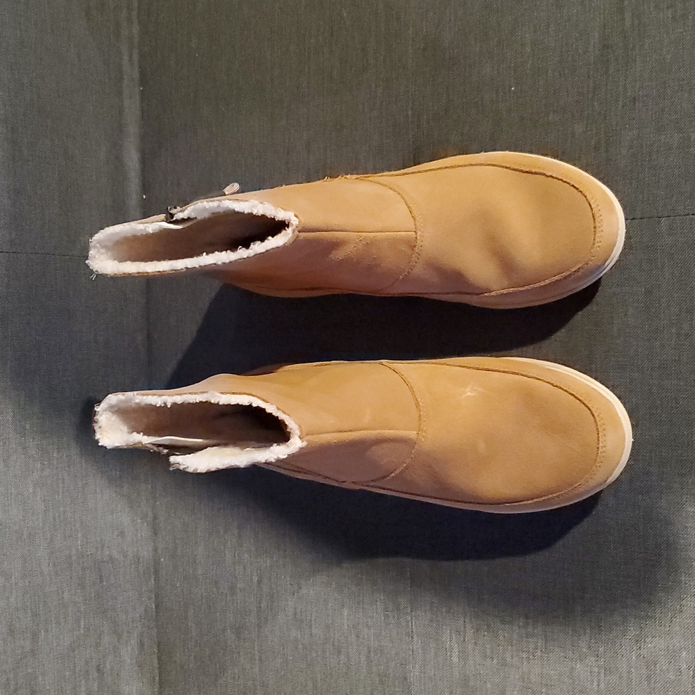 Sorel women's boots-LIKE NEW